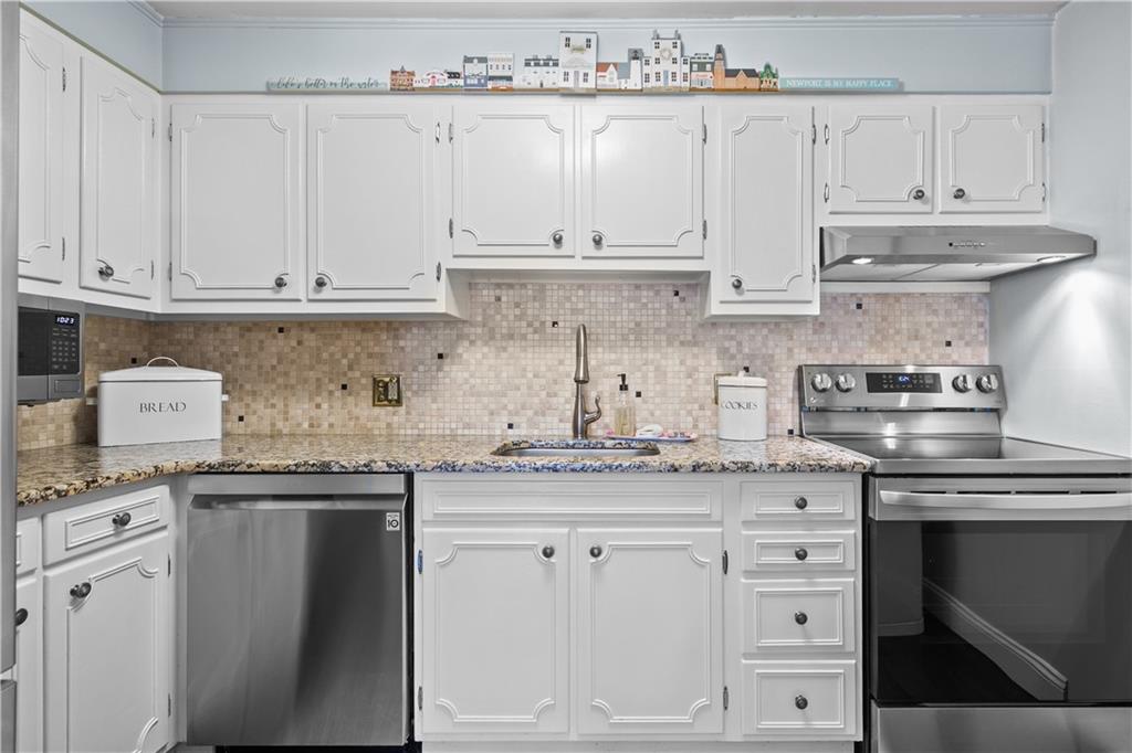 401 Bellevue Avenue, Unit#201, Newport
