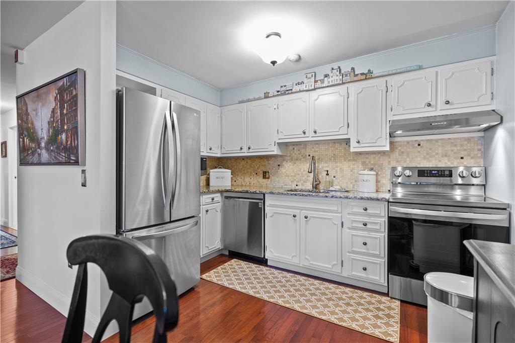 401 Bellevue Avenue, Unit#201, Newport