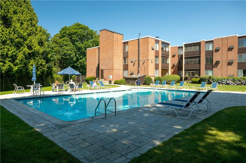 401 Bellevue Avenue, Unit#201, Newport
