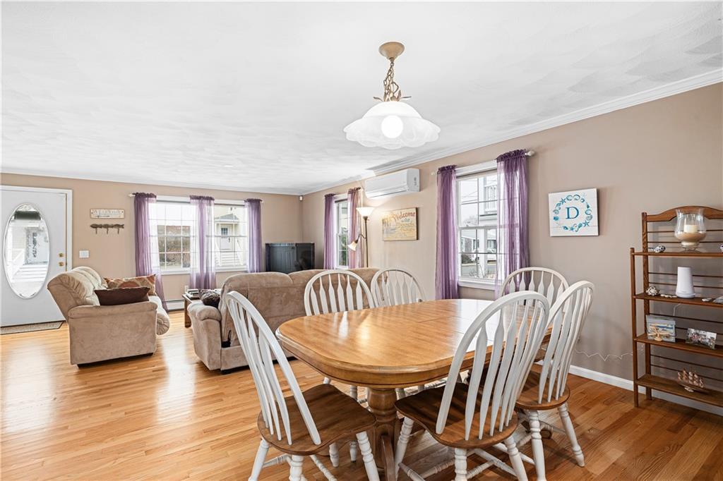 16 Elm Avenue, Narragansett
