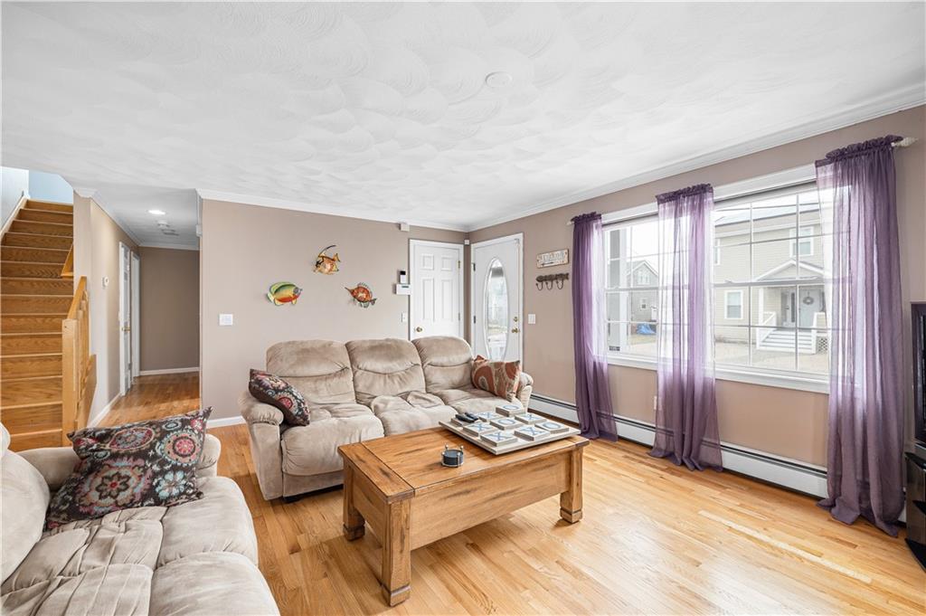 16 Elm Avenue, Narragansett