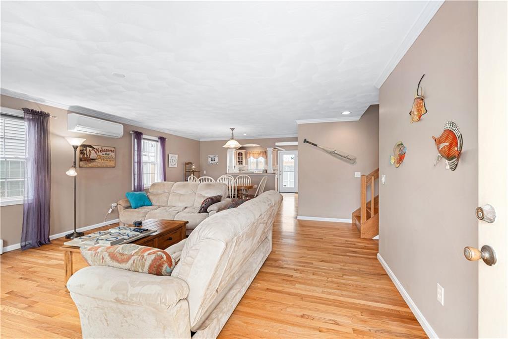 16 Elm Avenue, Narragansett