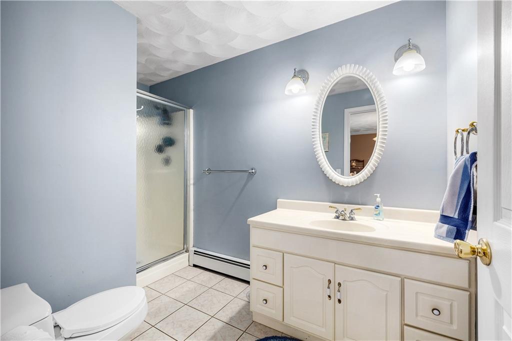 16 Elm Avenue, Narragansett