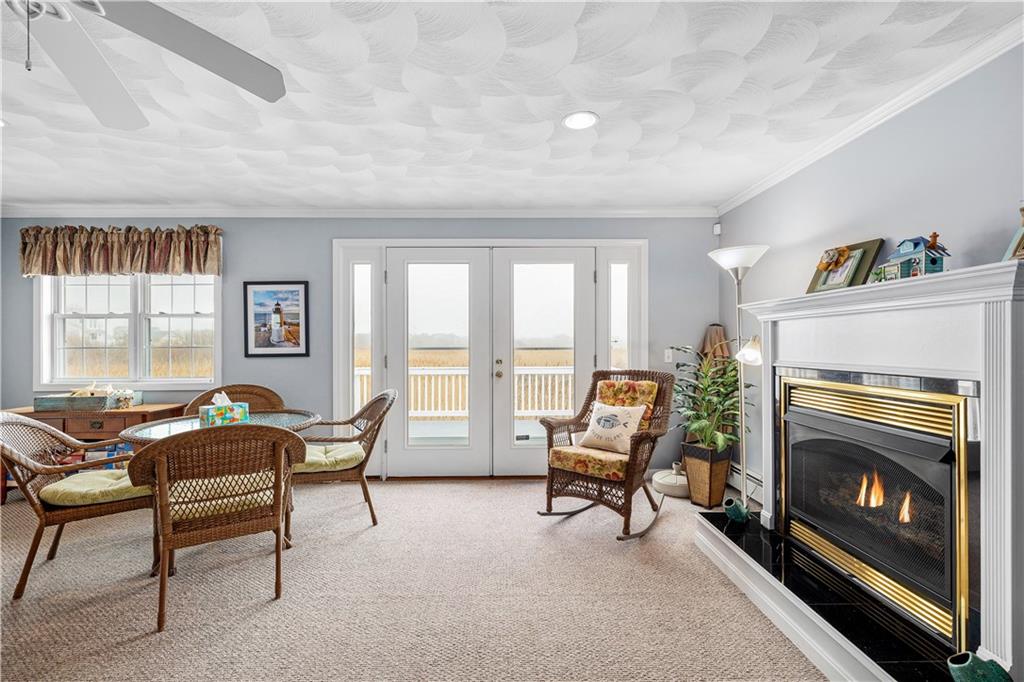 16 Elm Avenue, Narragansett