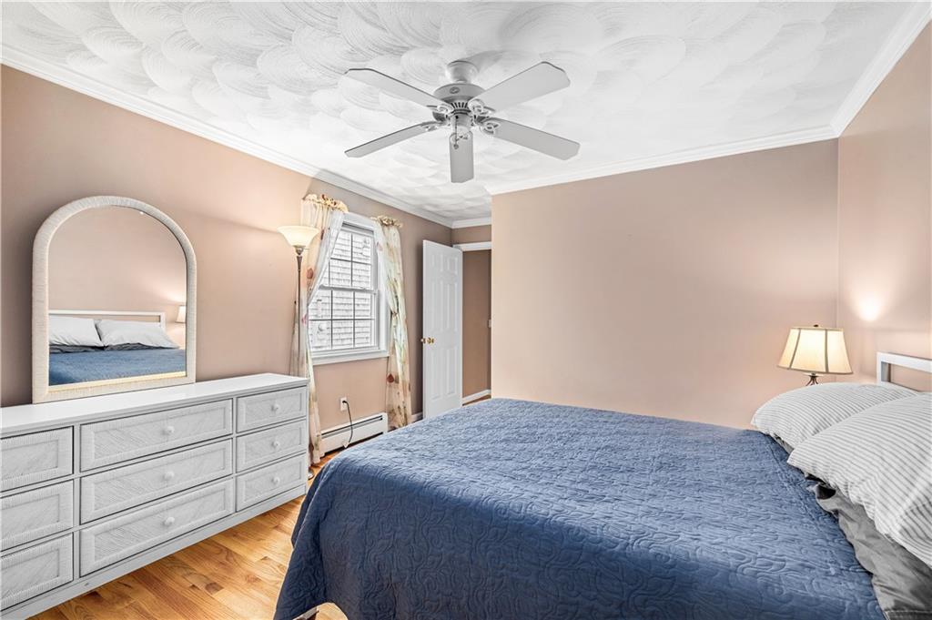 16 Elm Avenue, Narragansett