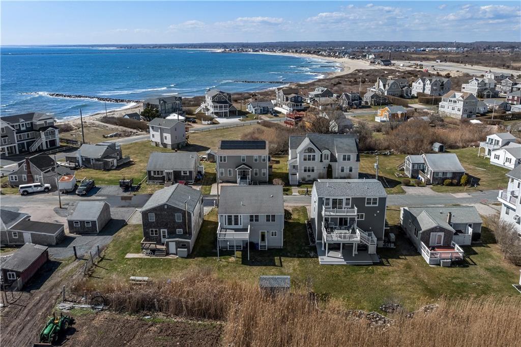 16 Elm Avenue, Narragansett