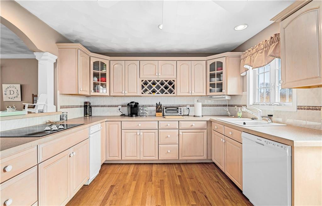 16 Elm Avenue, Narragansett