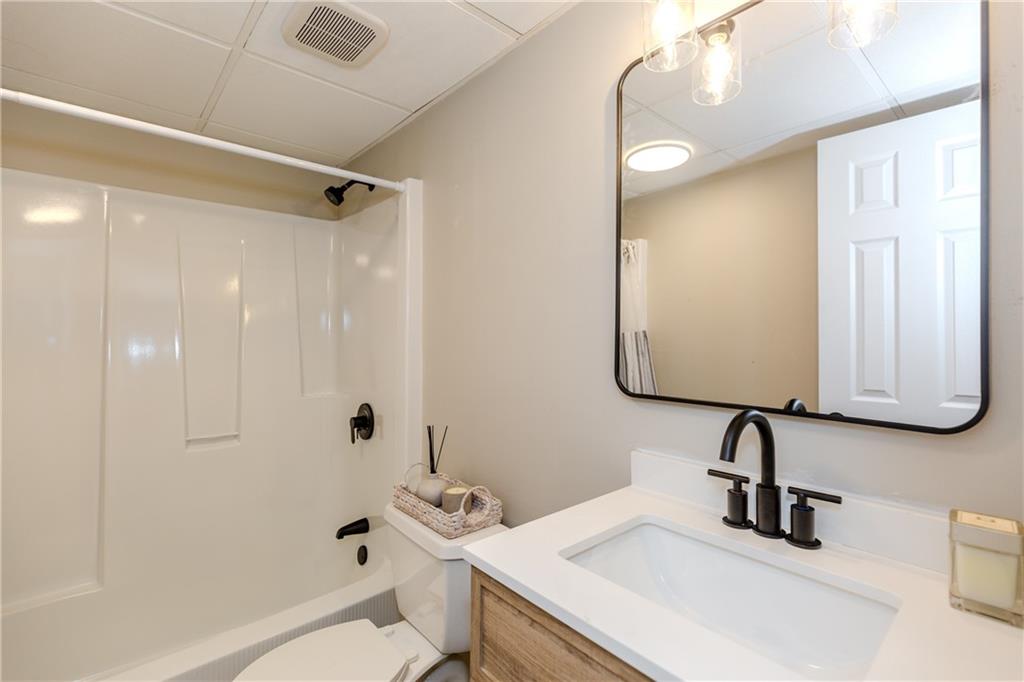 38 Cowesett Avenue, Unit#18, West Warwick
