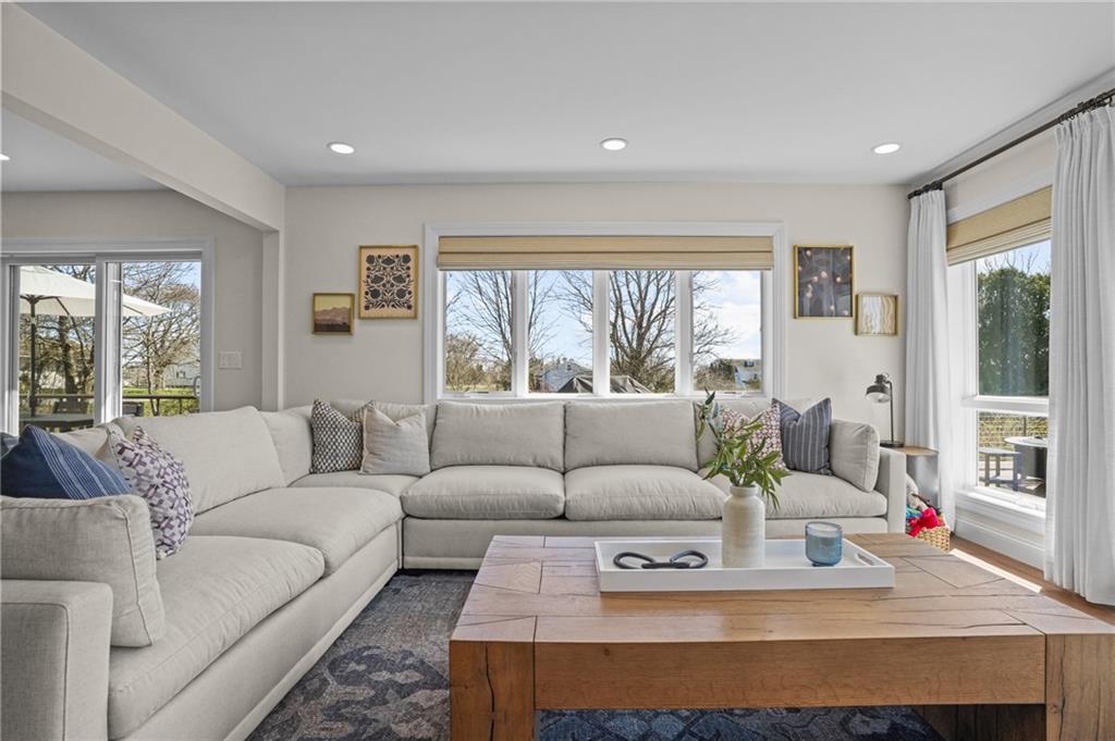 74 Honeyman Avenue, Middletown