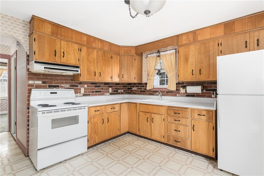 1975 Mineral Spring Avenue, North Providence