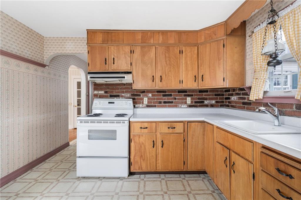 1975 Mineral Spring Avenue, North Providence
