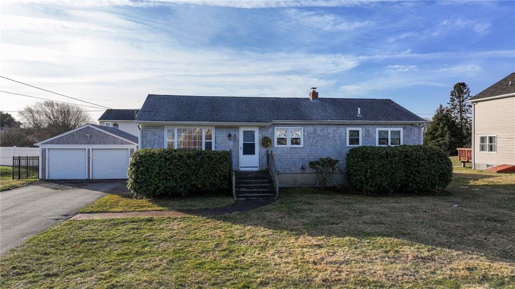26 Cypress Street, Narragansett