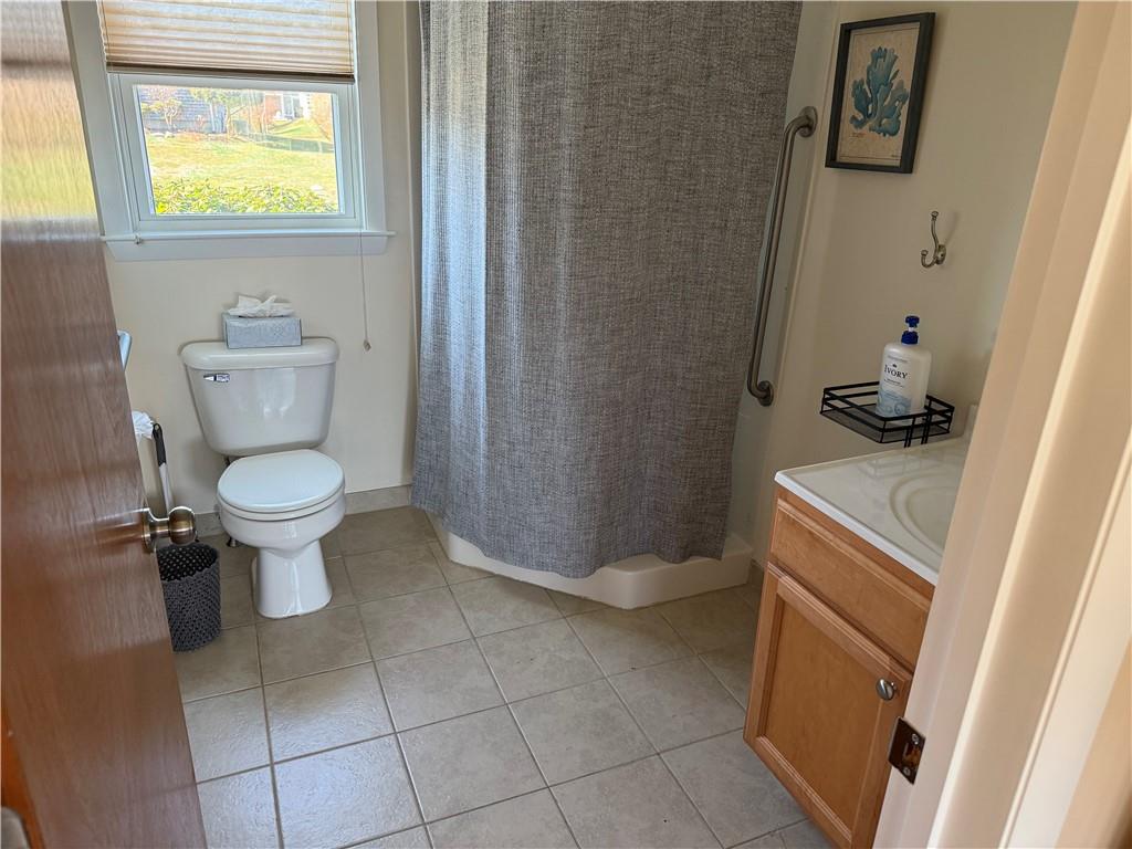 26 Cypress Street, Narragansett