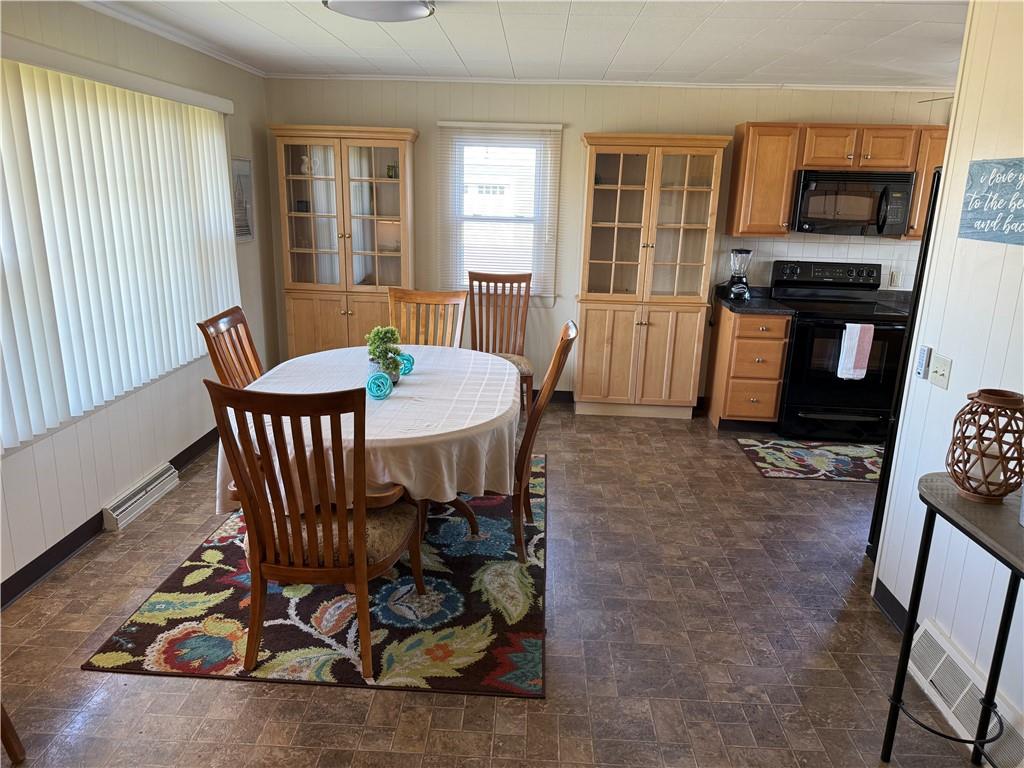 26 Cypress Street, Narragansett