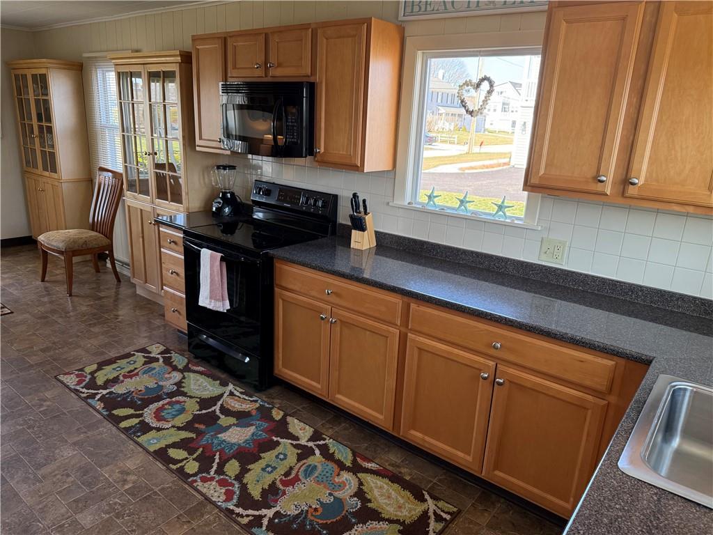26 Cypress Street, Narragansett