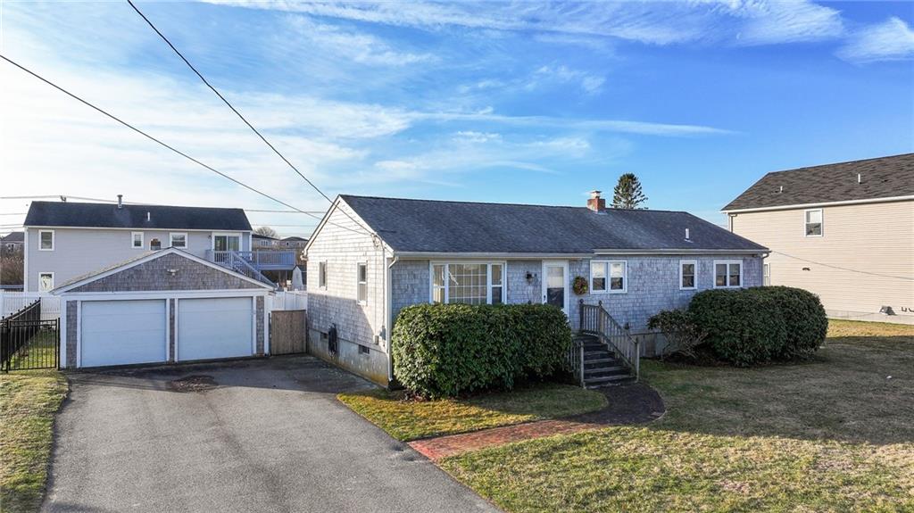 26 Cypress Street, Narragansett