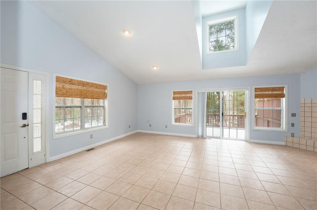 27 Alpine Way, North Smithfield