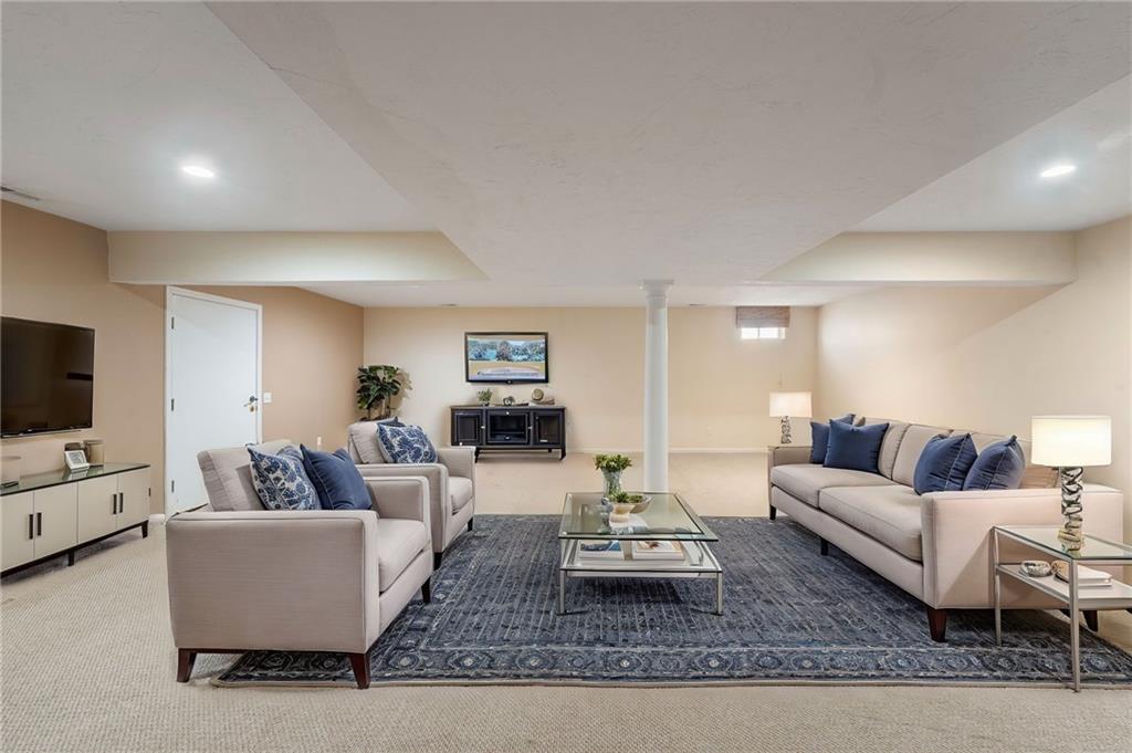 27 Alpine Way, North Smithfield