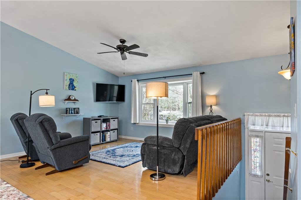 830 Carrs Pond Road, East Greenwich