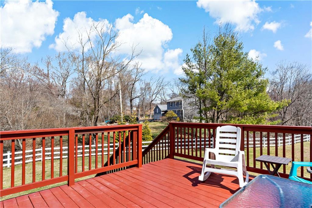 830 Carrs Pond Road, East Greenwich