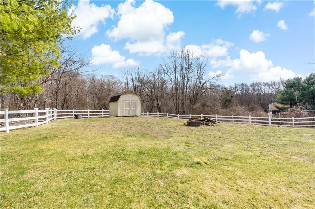 830 Carrs Pond Road, East Greenwich