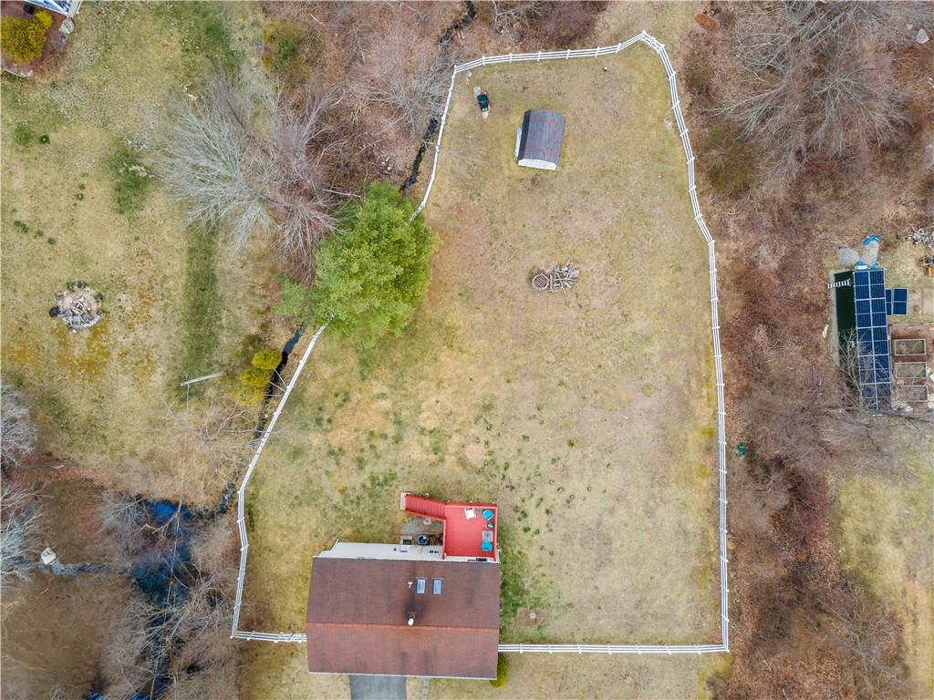 830 Carrs Pond Road, East Greenwich
