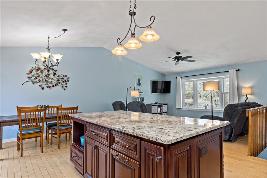 830 Carrs Pond Road, East Greenwich