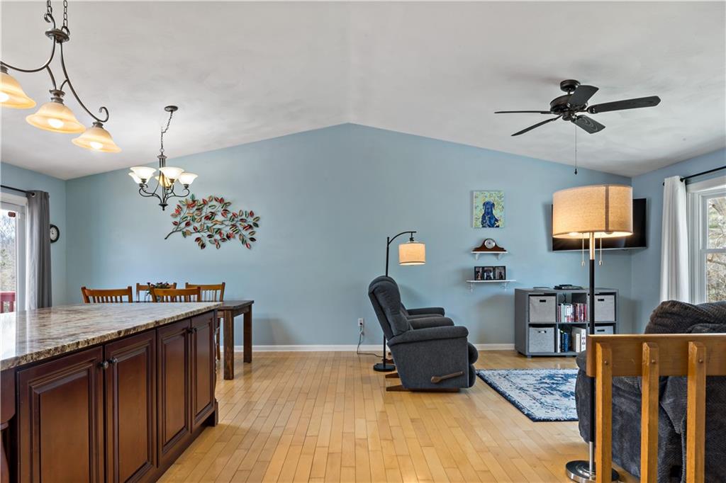 830 Carrs Pond Road, East Greenwich