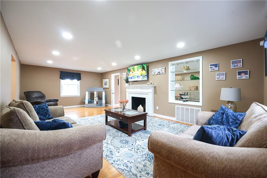 1 Barbara Circle, East Providence
